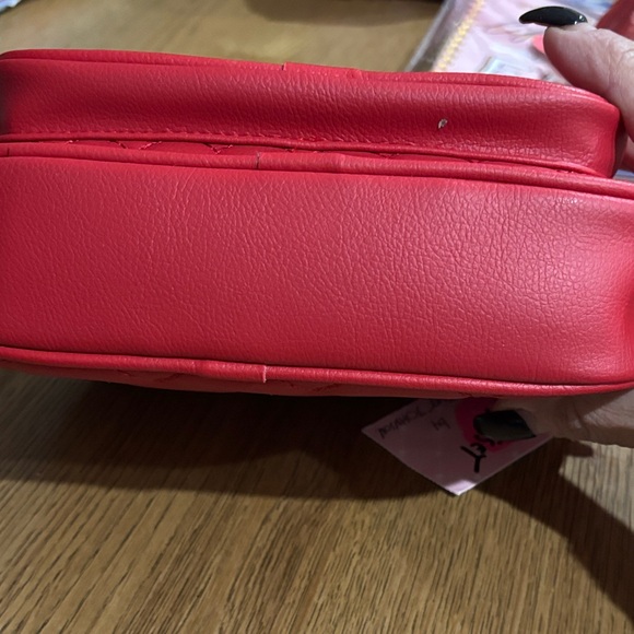Betsey Johnson Red Heart Crossbody - Picture 10 of 10